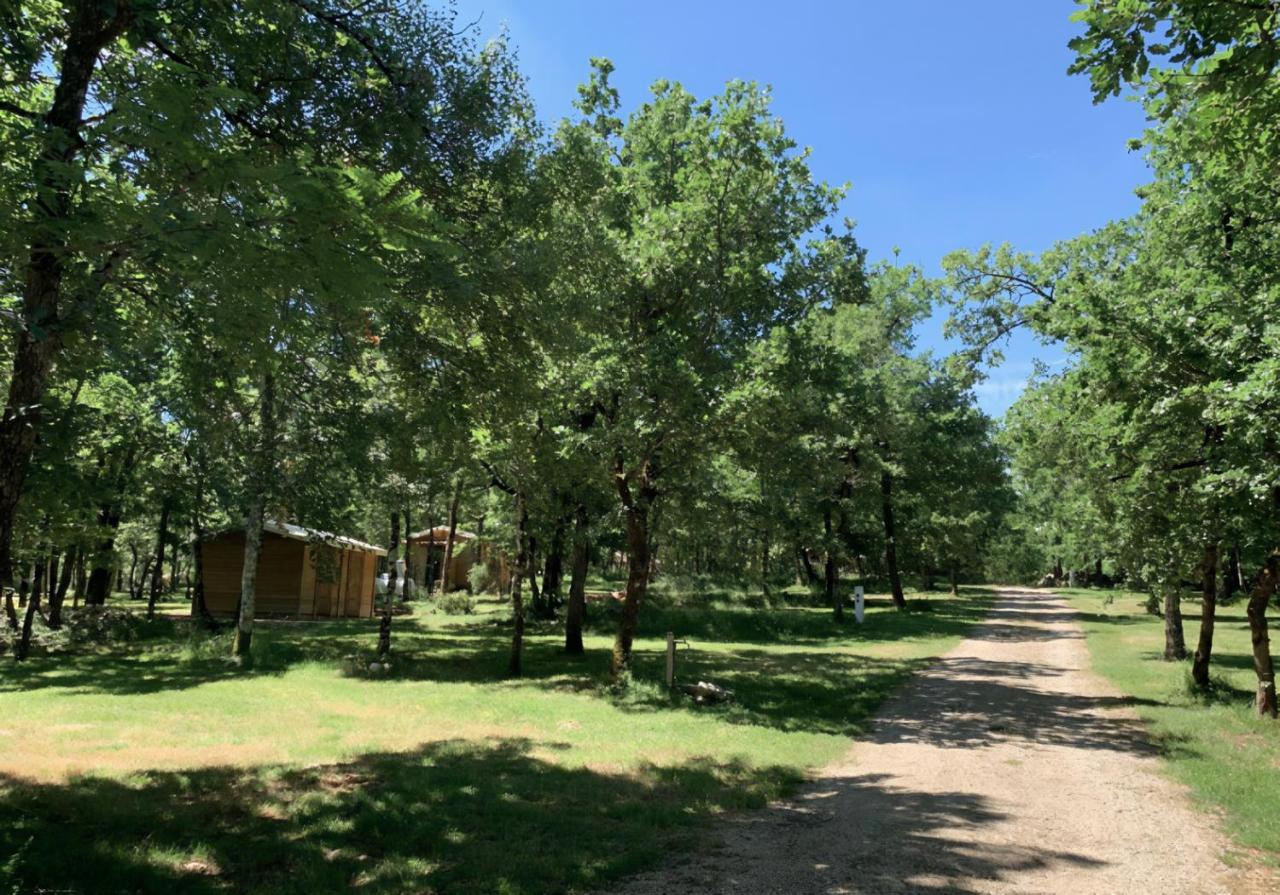 Lodges Du Bois Dodo - Ancien Camping De Bois Redon Septfonds المظهر الخارجي الصورة