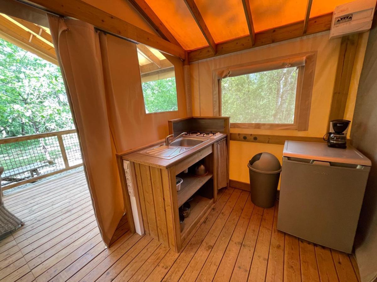 Lodges Du Bois Dodo - Ancien Camping De Bois Redon Septfonds المظهر الخارجي الصورة